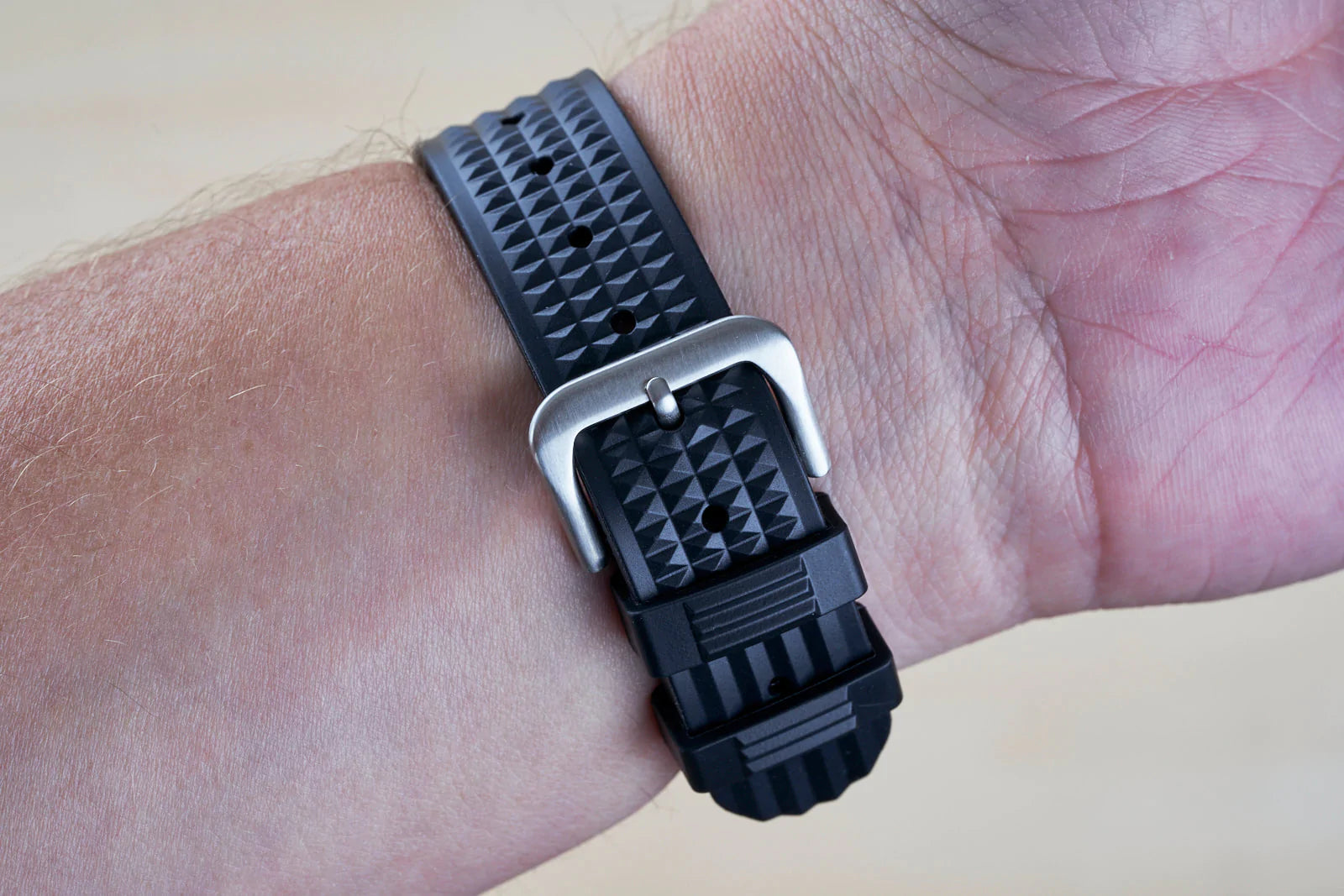 Black waffle strap 20mm