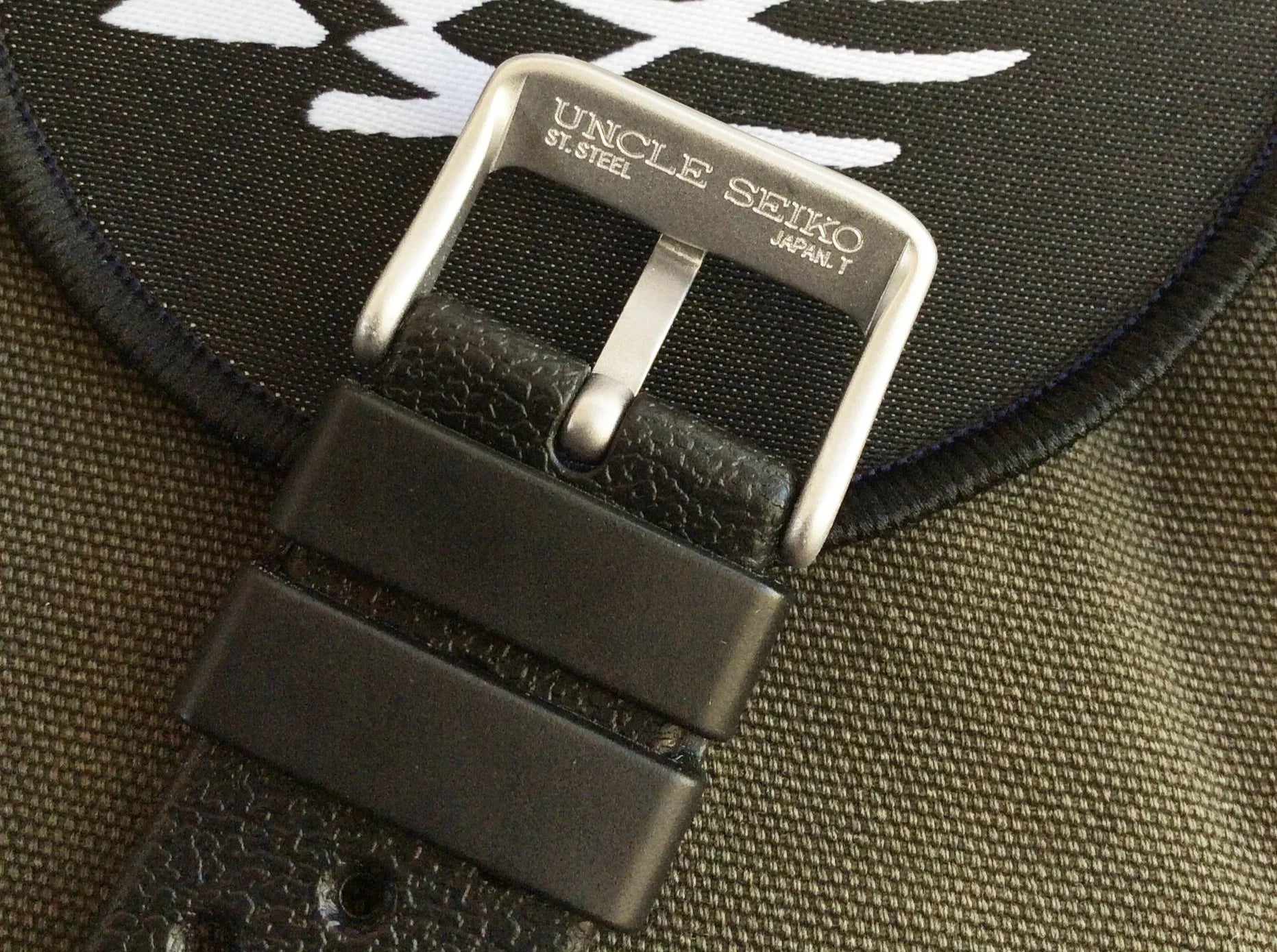 The Classic GL831 Rubber Diver Strap 19 20 21 22mm unlimitedstraps