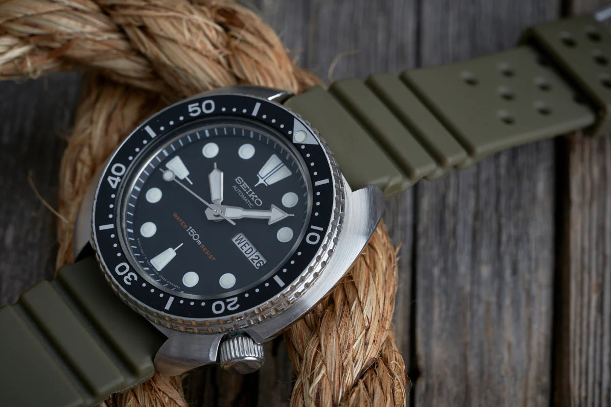 The Classic GL831 Olive Rubber Strap 19 20 22mm short 22mm