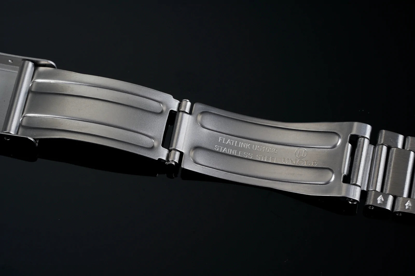 Omega flat 2025 link bracelet